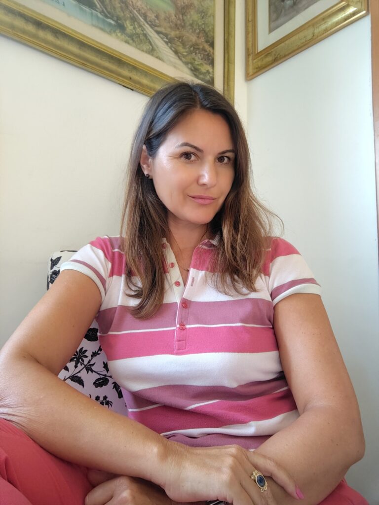 gambe gonfie e pesanti, microcircolo, cellulite, gonfiore, lipedema, linfedema, fibromialgia, Dott.ssa Olesea Gurghes, infiammazione
